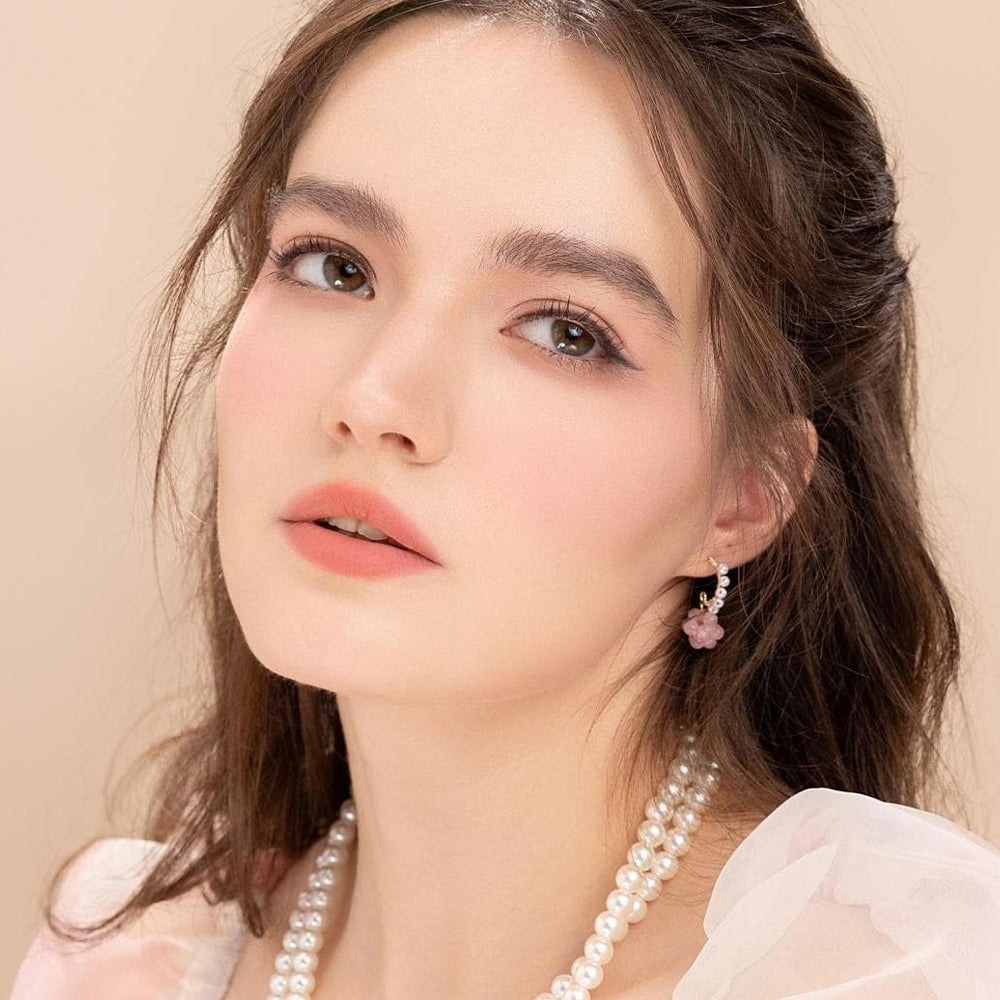 Flower Knows Strawberry Rococo Series Embossed Blush G01 Romantic Blossom 04.6G