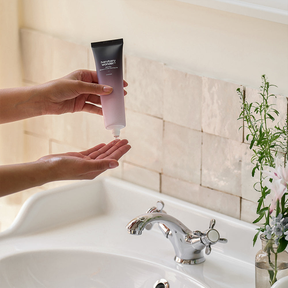 Haruharu wonder Black Rice Moisture 5.5 Soft Cleansing Gel