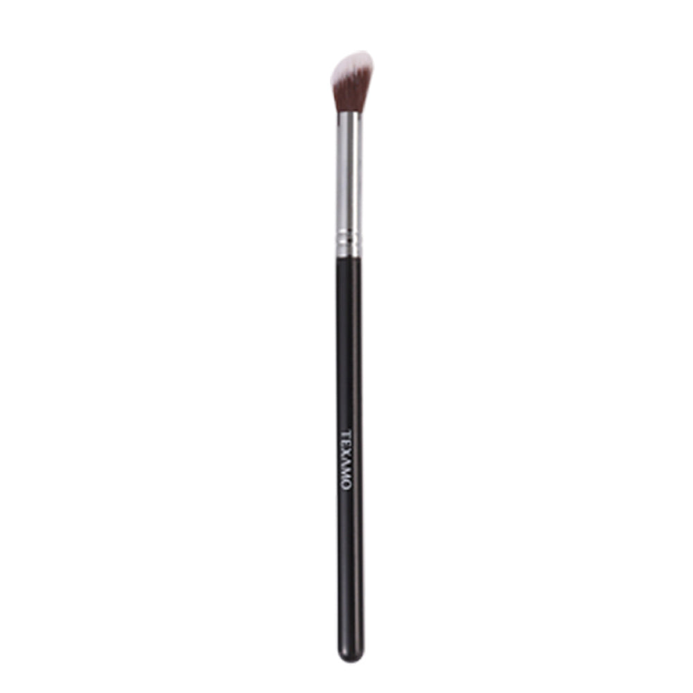 Texamo  Oblique Eyeshadow Brush