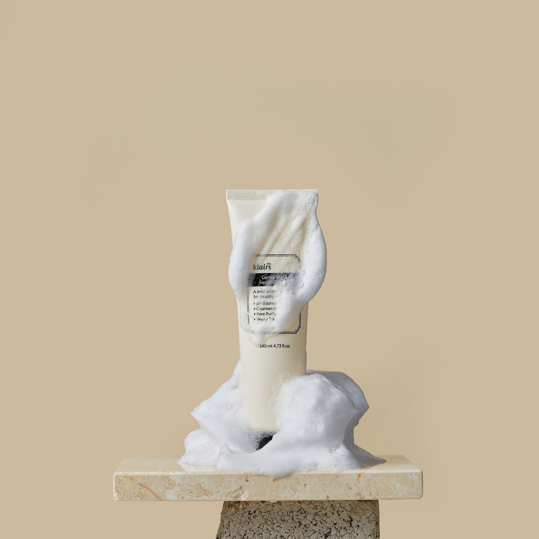 Dear Klairs Gentle Black Facial Cleanser 140 ml