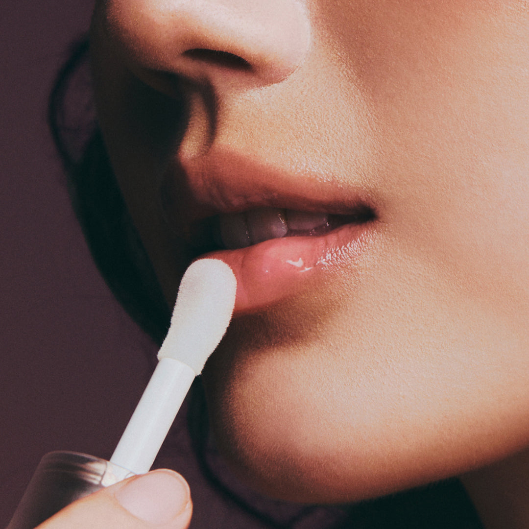 AxisY Vita Glow Lip Oil (Dreamy Olive)